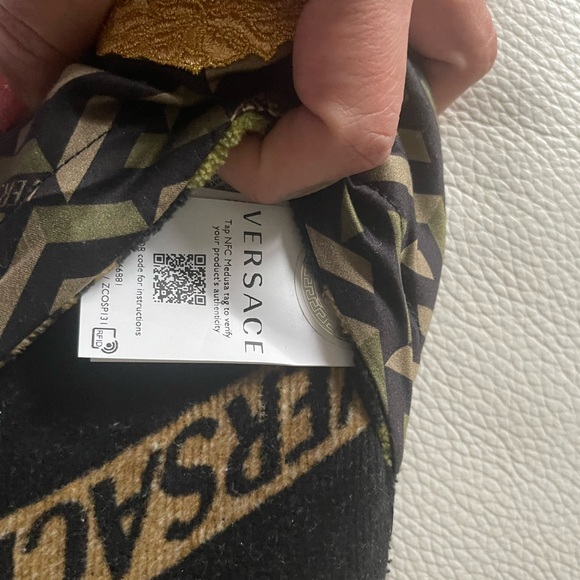 Versace Camouflage Slippers with Gold Medusa - Picture 5 of 10